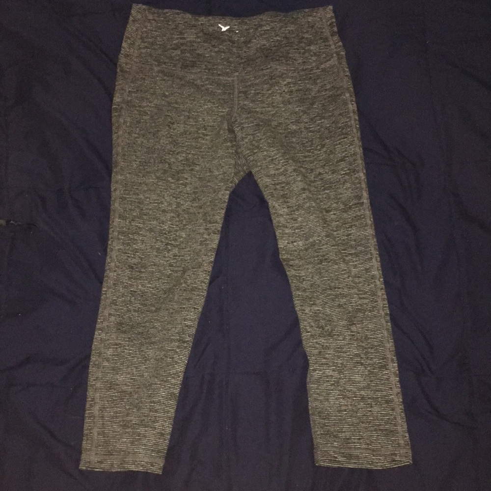 Grey 3/4 length athletic leggings